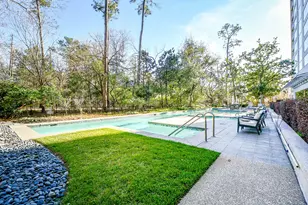121 N Post Oak Ln, Houston, TX 77024 - Photo 41