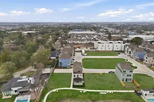 8707 Padua Ln, Houston, TX 77055 - Photo 1