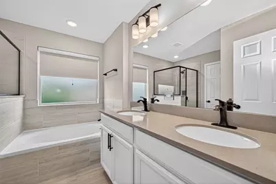 4007 Delta Rose Street, Houston, TX 77018 - Photo 37