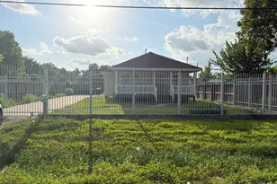 3507 E Lockwood Dr, Houston, TX 77026 - Photo 1