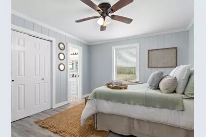 2055 Hwy 87, Crystal Beach, TX 77650 - Photo 13