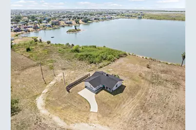 2055 Hwy 87, Crystal Beach, TX 77650 - Photo 3