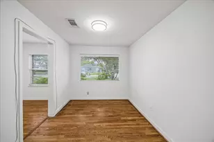 6429 Teluco St, Houston, TX 77055 - Photo 9