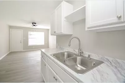6010 Collingsworth #2, Houston, TX 77026 - Photo 9