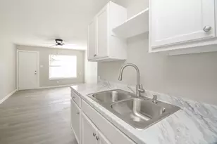 6010 Collingsworth, Houston, TX 77026 - Photo 9