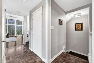 43 Legend Ln, Houston, TX 77024 - Photo 9