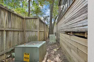 43 Legend Ln, Houston, TX 77024 - Photo 41