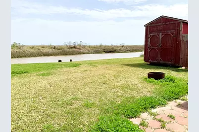 1476 Mabry Street, Gilchrist, TX 77617 - Photo 15