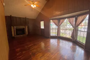 611 Bolster St, Baytown, TX 77520 - Photo 5