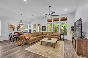 2012 Elkington Cir, Conroe, TX 77304 - Photo 19