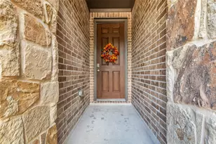 2012 Elkington Cir, Conroe, TX 77304 - Photo 5