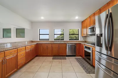 804 Bay Avenue, Kemah, TX 77565 - Photo 11