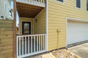 804 Bay Ave, Kemah, TX 77565 - Photo 3