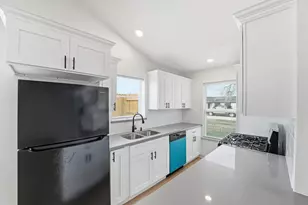 3903 High Point Ln, Houston, TX 77053 - Photo 9