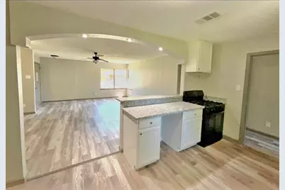712 Trimm Avenue, Pasadena, TX 77502 - Photo 9