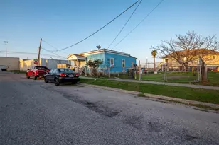 604 42nd St, Galveston, TX 77550 - Photo 9