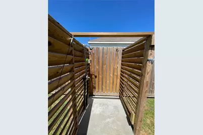 3424 Ursuline Street, Galveston, TX 77550 - Photo 43