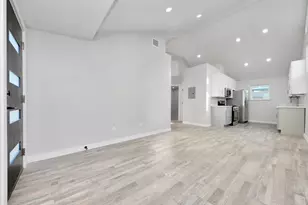 6201 Batterson St, Houston, TX 77026 - Photo 7