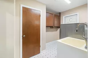 108 Meadow Creek Dr, Schulenburg, TX 78956 - Photo 15