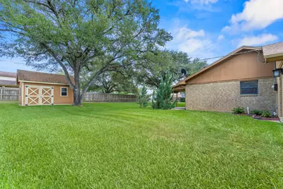 108 Meadow Creek Drive, Schulenburg, TX 78956 - Photo 33