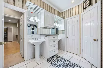 13906 Placid Woods Court, Sugar Land, TX 77498 - Photo 19