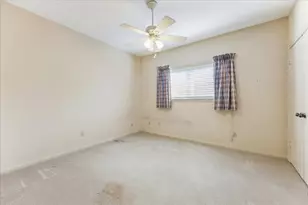 607 Blue Willow Dr, Houston, TX 77042 - Photo 11