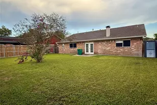 12546 Chalmette St, Houston, TX 77015 - Photo 11