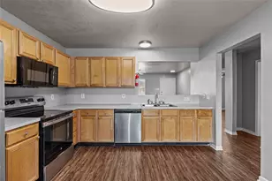 113 Green Isle Ave, Dickinson, TX 77539 - Photo 7