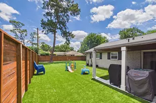 1750 Conrad Sauer Dr, Houston, TX 77043 - Photo 21