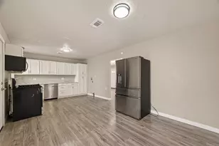 1221 Parkway St, Baytown, TX 77520 - Photo 7