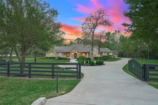 26205 Crown Ranch Blvd, Montgomery, TX 77316 - Photo 1