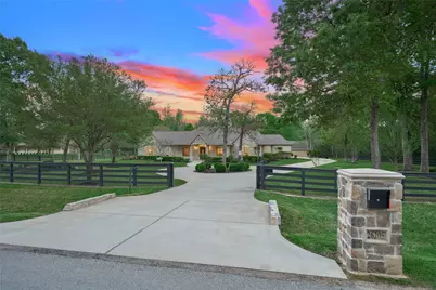 26205 Crown Ranch Boulevard, Montgomery, TX 77316 - Photo 1