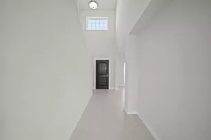 8410 Hunterwyck Ln, Baytown, TX 77521 - Photo 3