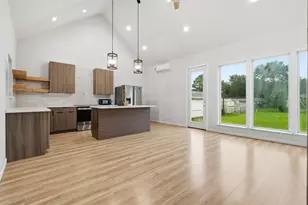 3209 Pennsylvania Rd, Fresno, TX 77545 - Photo 3
