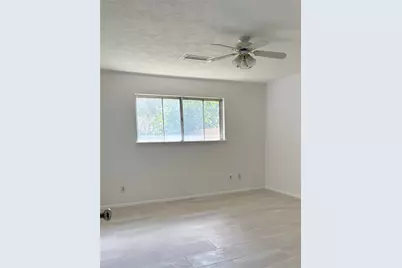 15347 E Barbara Circle, Houston, TX 77071 - Photo 11