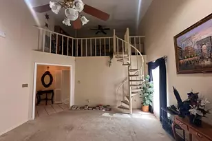 219 Kings Ct, Stafford, TX 77477 - Photo 9