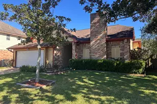 219 Kings Ct, Stafford, TX 77477 - Photo 5