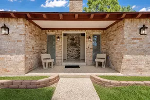 14310 Locke Ln, Houston, TX 77077 - Photo 9