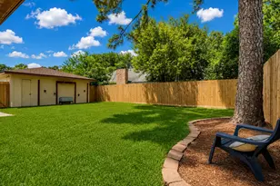 14310 Locke Ln, Houston, TX 77077 - Photo 39