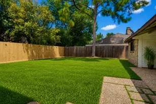 14310 Locke Ln, Houston, TX 77077 - Photo 39
