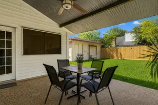 14310 Locke Ln, Houston, TX 77077 - Photo 37