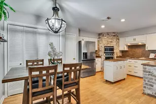 14310 Locke Ln, Houston, TX 77077 - Photo 23
