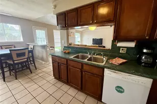 217 Banyan Dr, Lake Jackson, TX 77566 - Photo 15