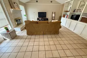 217 Banyan Dr, Lake Jackson, TX 77566 - Photo 9