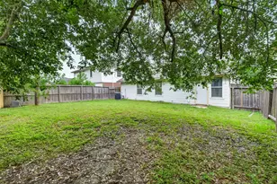 10426 Briar Patch St, Baytown, TX 77523 - Photo 39