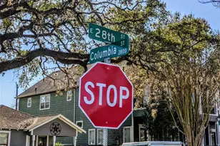 2808 Columbia St, Houston, TX 77008 - Photo 3