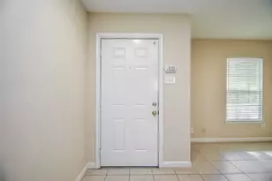6430 Saxet St, Houston, TX 77055 - Photo 5