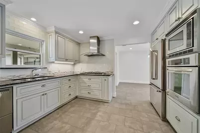 1061 Richelieu Lane, Houston, TX 77018 - Photo 13