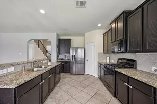 9707 Shimmering Lakes Dr, Rosharon, TX 77583 - Photo 3