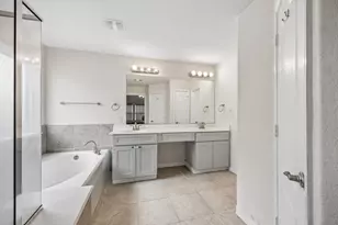 9707 Shimmering Lakes Dr, Rosharon, TX 77583 - Photo 11